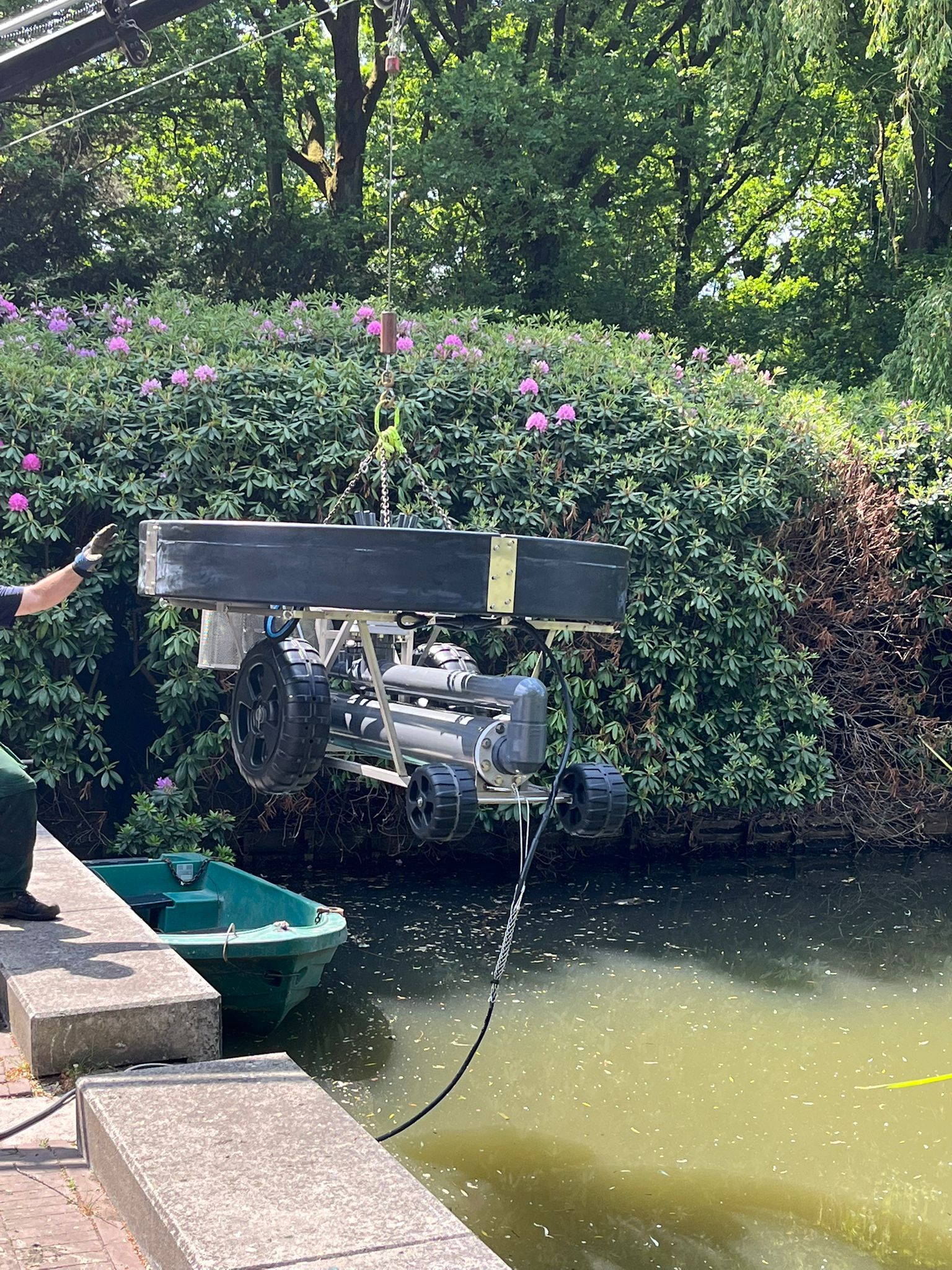 741b8831-b68f-4cb5-9335-e33a61380a27