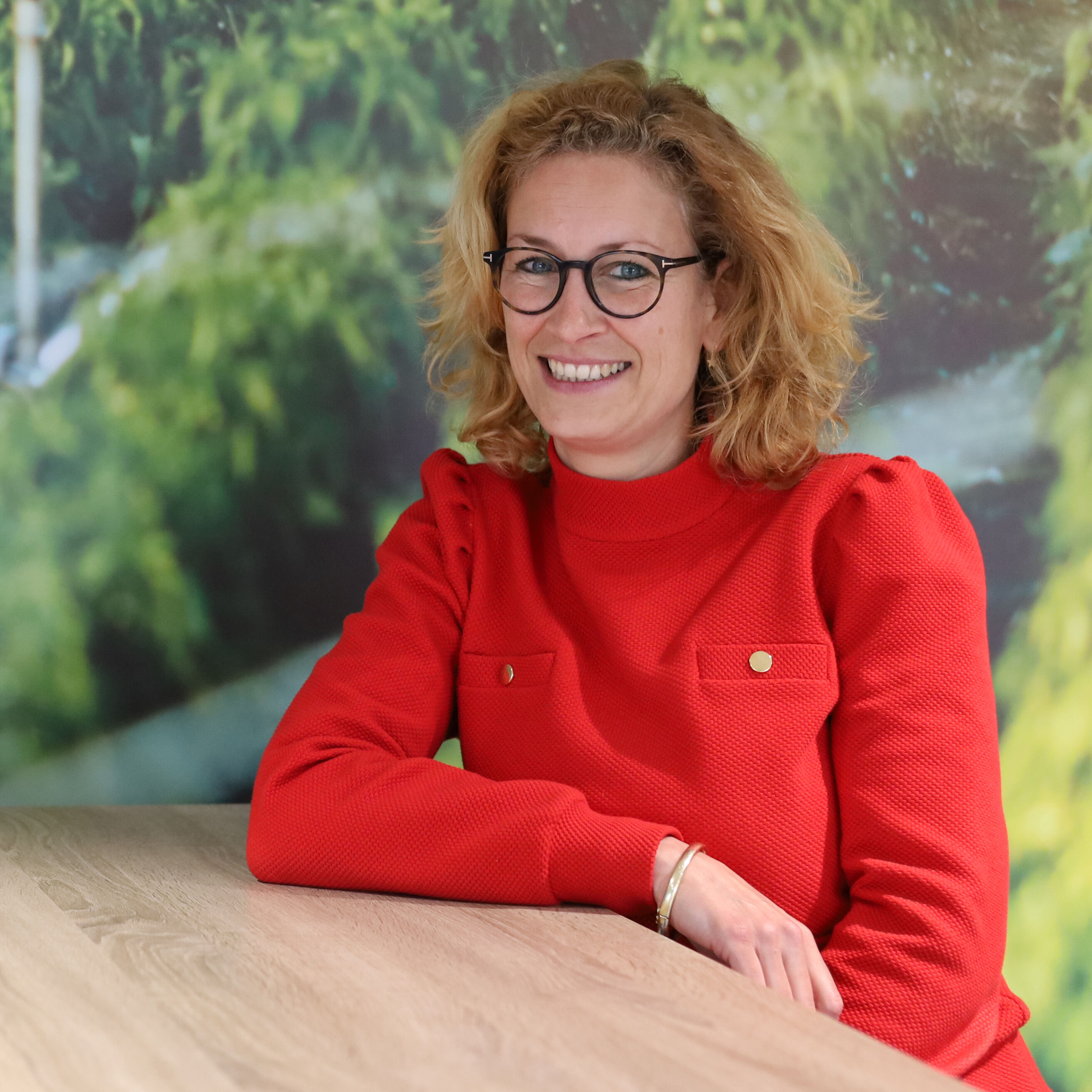 Eveline_website-1000x1000